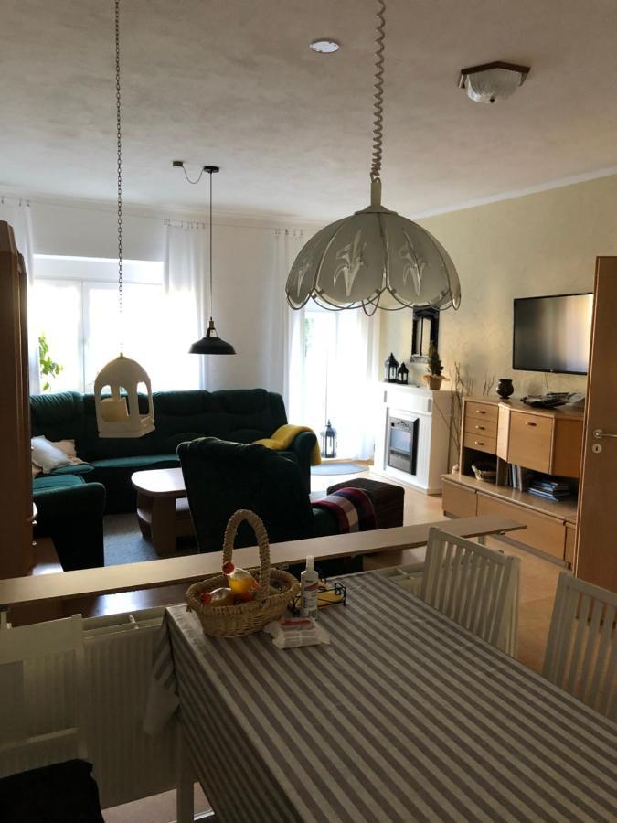 Ferienappartment Mit Schlafzimmer Farschweiler Extérieur photo