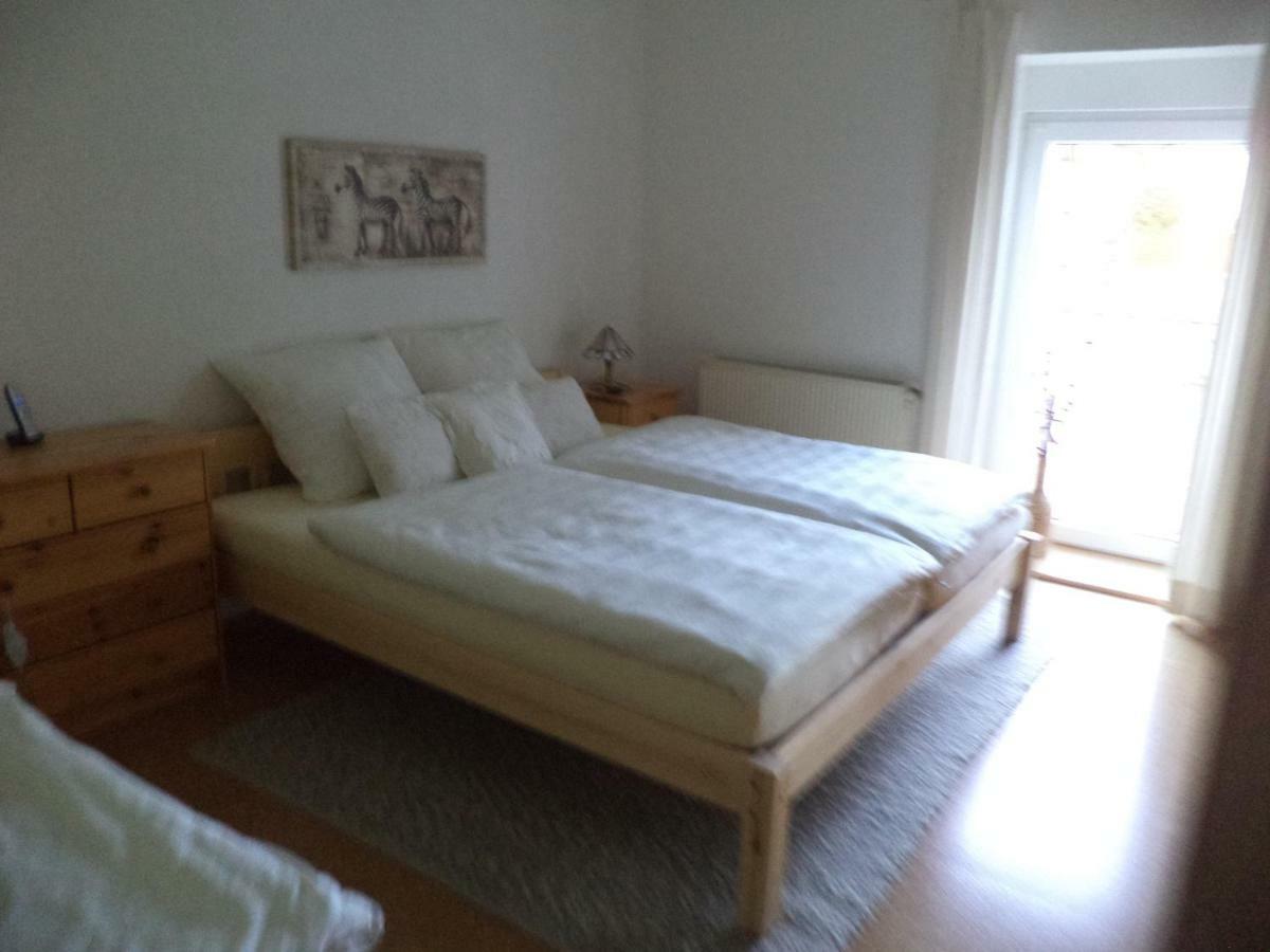 Ferienappartment Mit Schlafzimmer Farschweiler Extérieur photo
