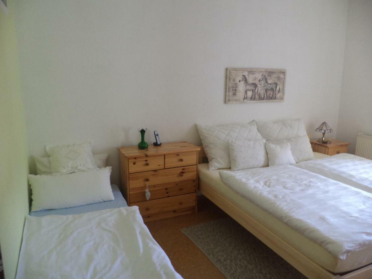 Ferienappartment Mit Schlafzimmer Farschweiler Extérieur photo
